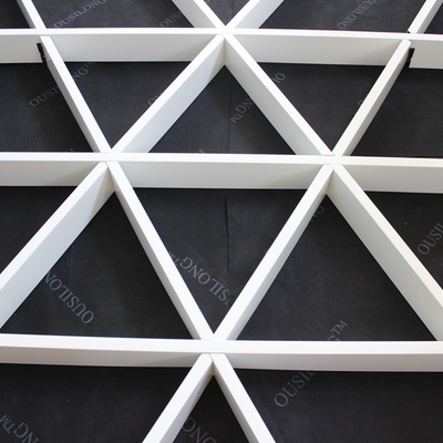 روکش غلتکی در فضای داخلی شبکه مثلثی آلومینیومی سقف فلزی پانل آلومینیومی برای سالن خرید