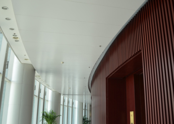 دکوراسیون داخلی آلومینیومی پرده سقف پانل خم شده Edge سازگار با محیط زیست